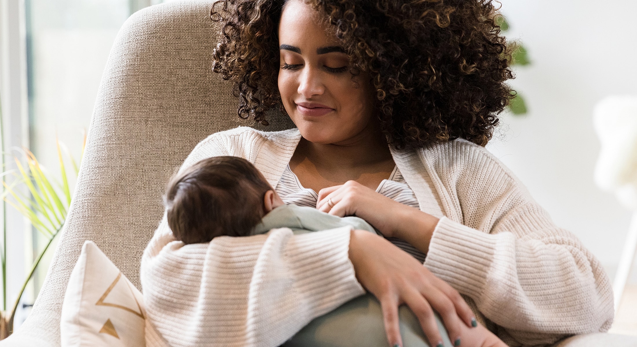 4 Tips for Breastfeeding Success